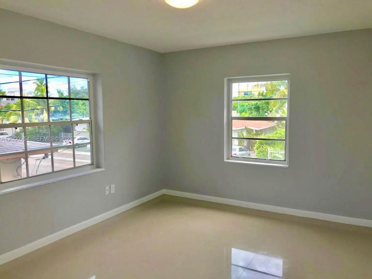 535 NE 68th St, Unit Upstairs, Miami, FL 33138 Photo