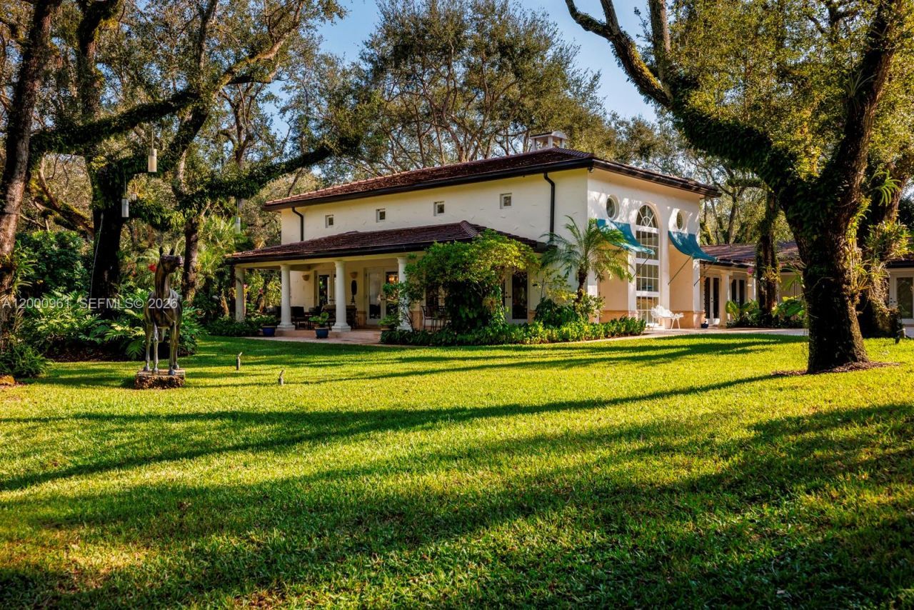 10100 Lakeside Dr, Coral Gables, FL 33156 Photo