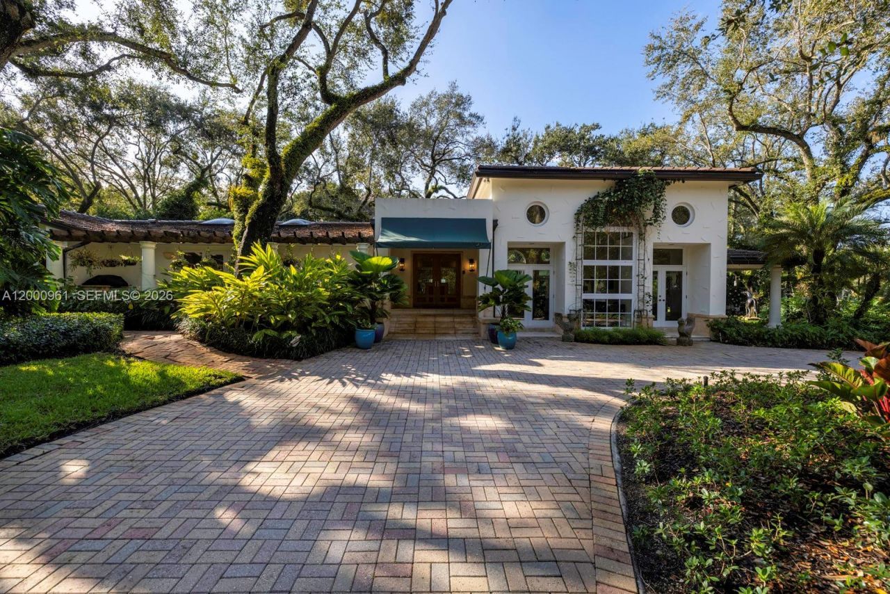 10100 Lakeside Dr, Coral Gables, FL 33156 Photo