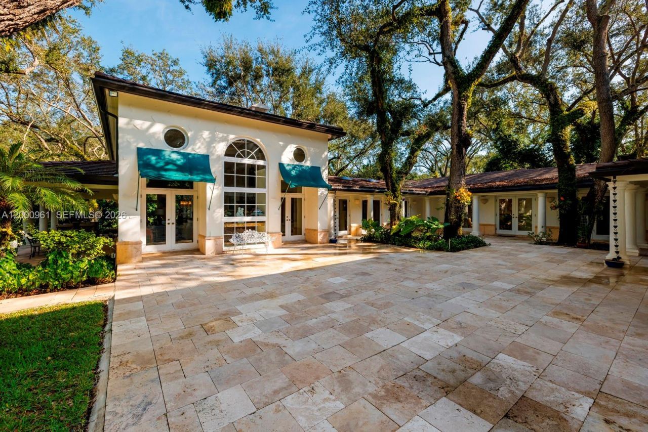 10100 Lakeside Dr, Coral Gables, FL 33156 Photo