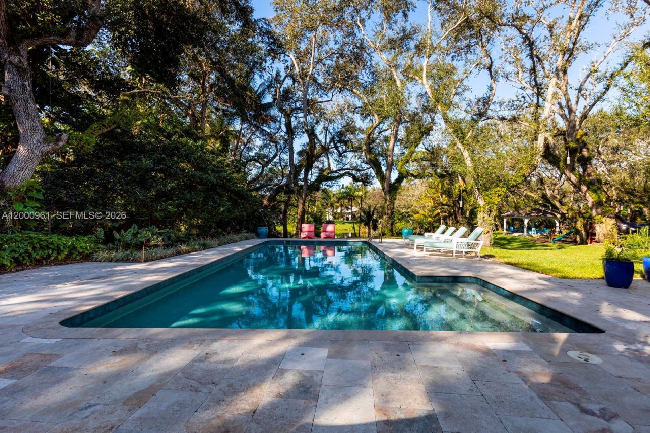 10100 Lakeside Dr, Coral Gables, FL 33156 Photo