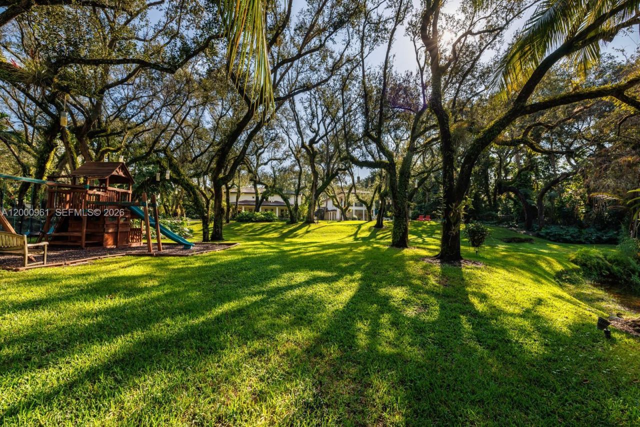 10100 Lakeside Dr, Coral Gables, FL 33156 Photo