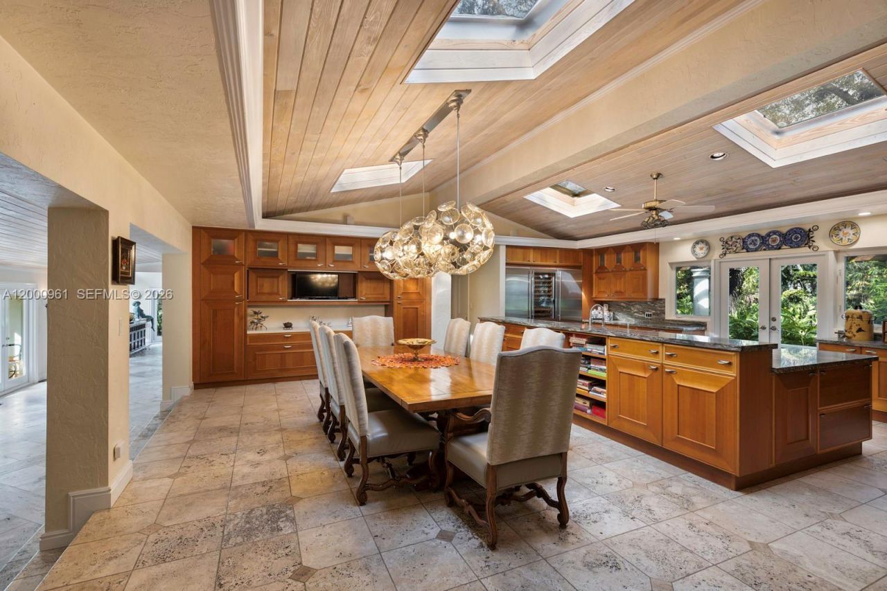 10100 Lakeside Dr, Coral Gables, FL 33156 Photo