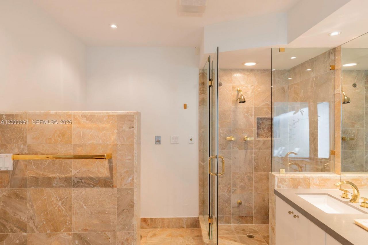 10100 Lakeside Dr, Coral Gables, FL 33156 Photo