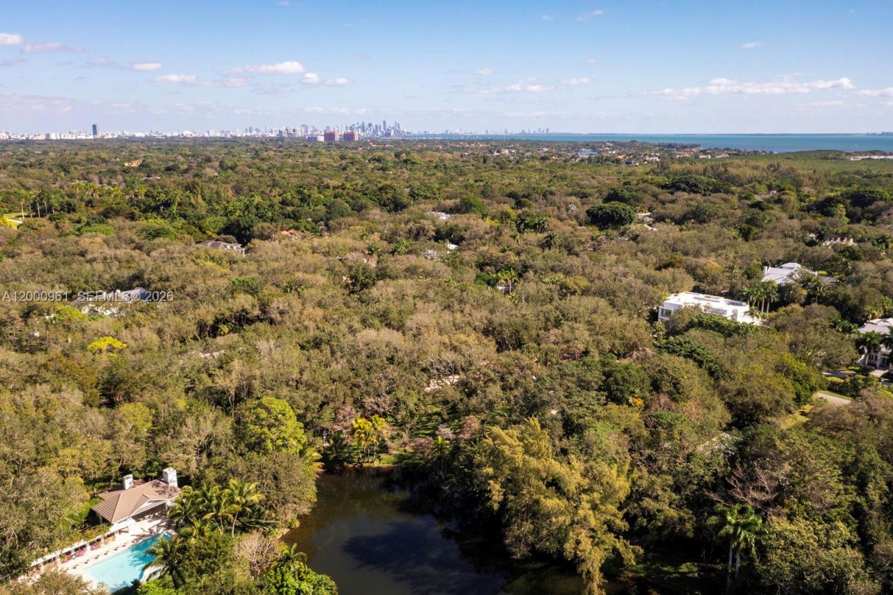 10100 Lakeside Dr, Coral Gables, FL 33156 Photo