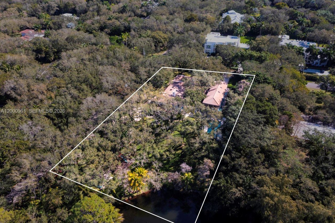 10100 Lakeside Dr, Coral Gables, FL 33156 Photo