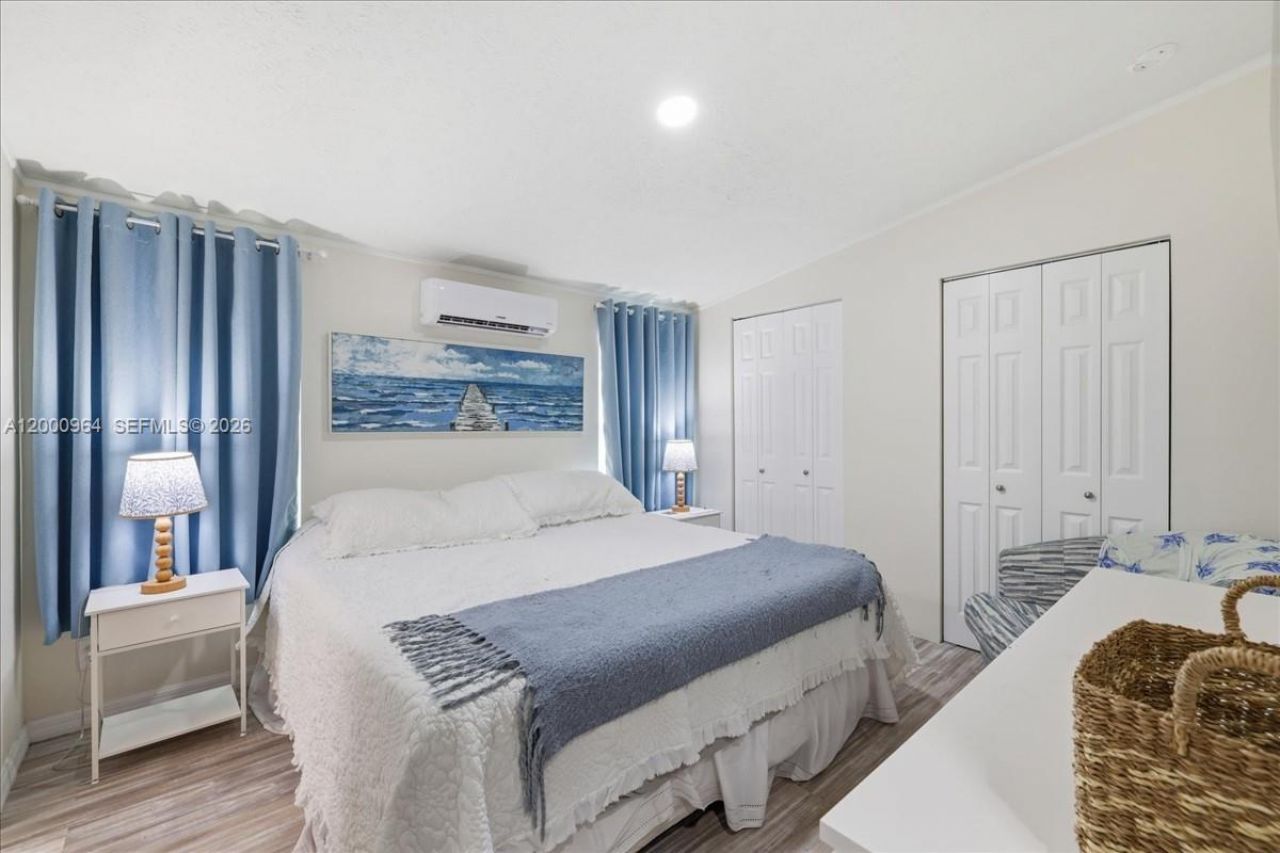 851 Arapaho, Fort Myers Beach, FL 33931 Photo