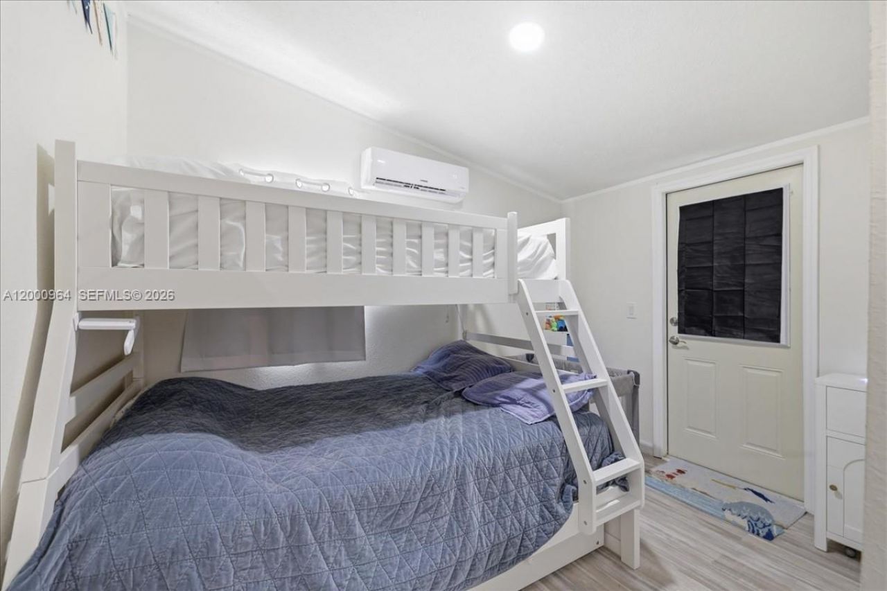 851 Arapaho, Fort Myers Beach, FL 33931 Photo