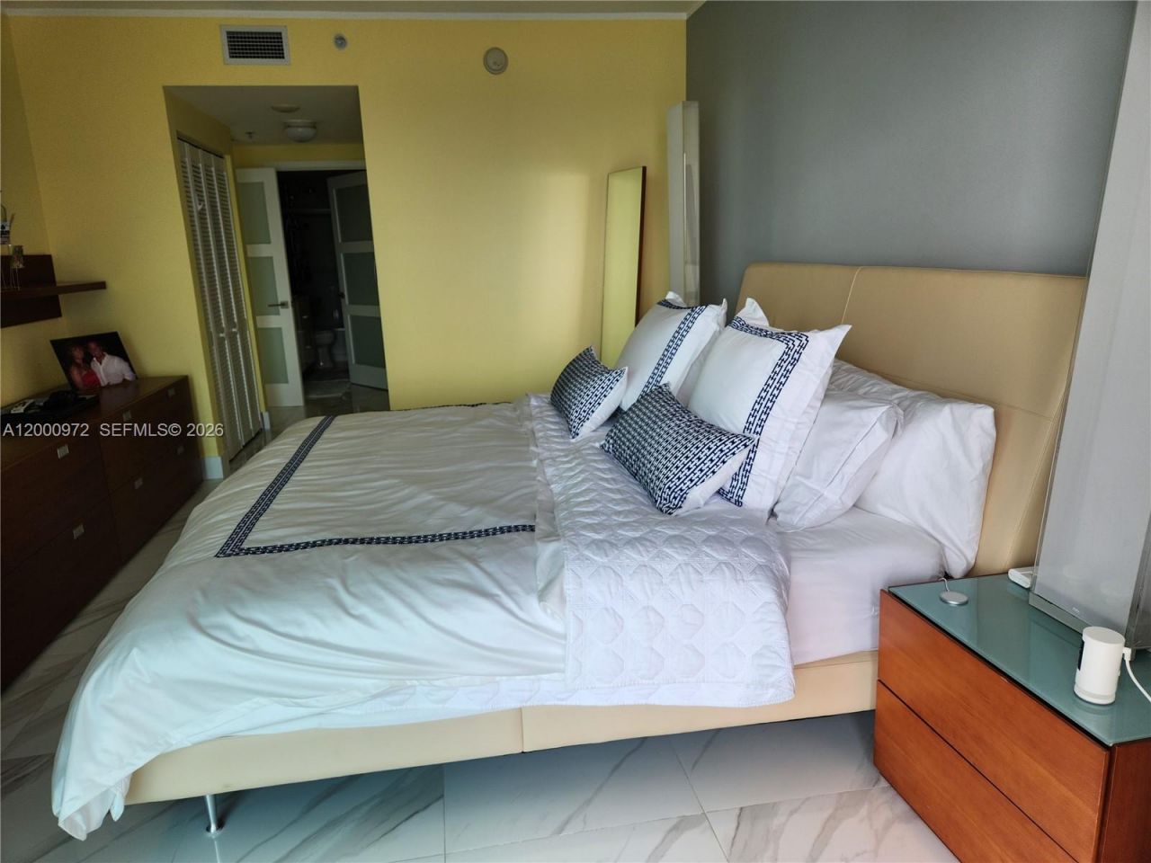 325 Biscayne Blvd, Unit 2523, Miami, FL 33131 Photo