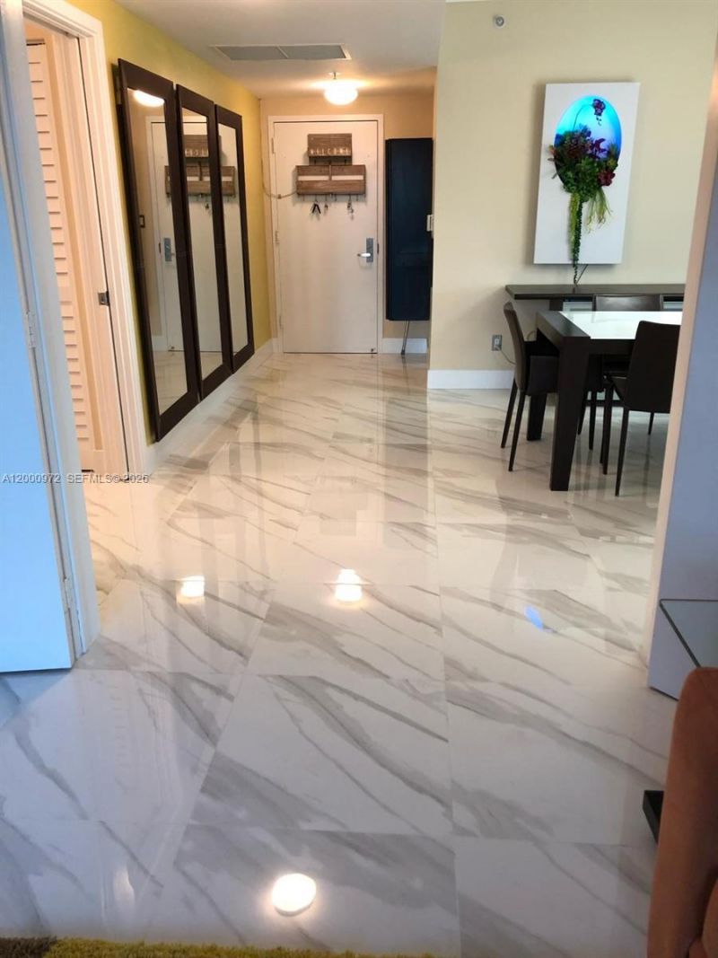 325 Biscayne Blvd, Unit 2523, Miami, FL 33131 Photo