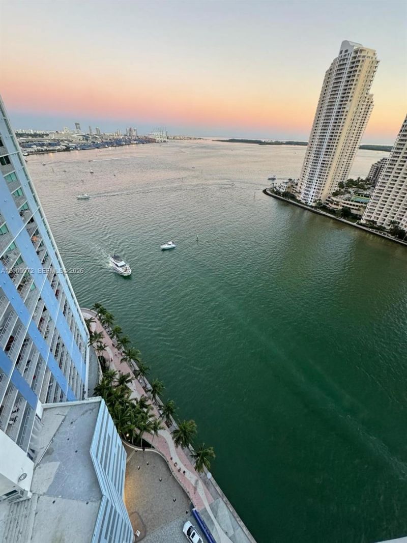 325 Biscayne Blvd, Unit 2523, Miami, FL 33131 Photo