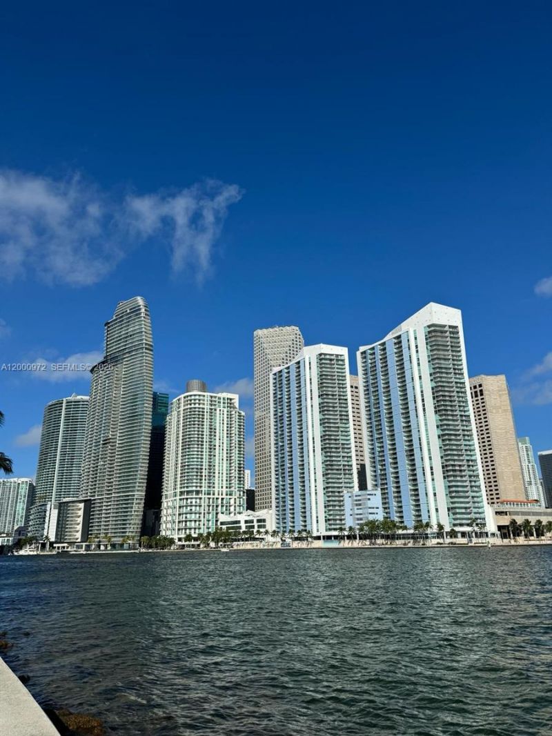 325 Biscayne Blvd, Unit 2523, Miami, FL 33131 Photo