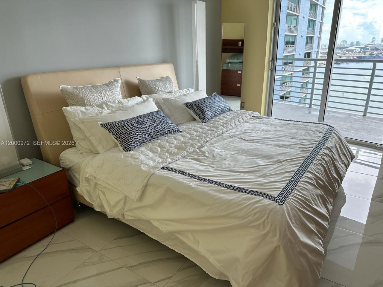 325 Biscayne Blvd, Unit 2523, Miami, FL 33131 Photo