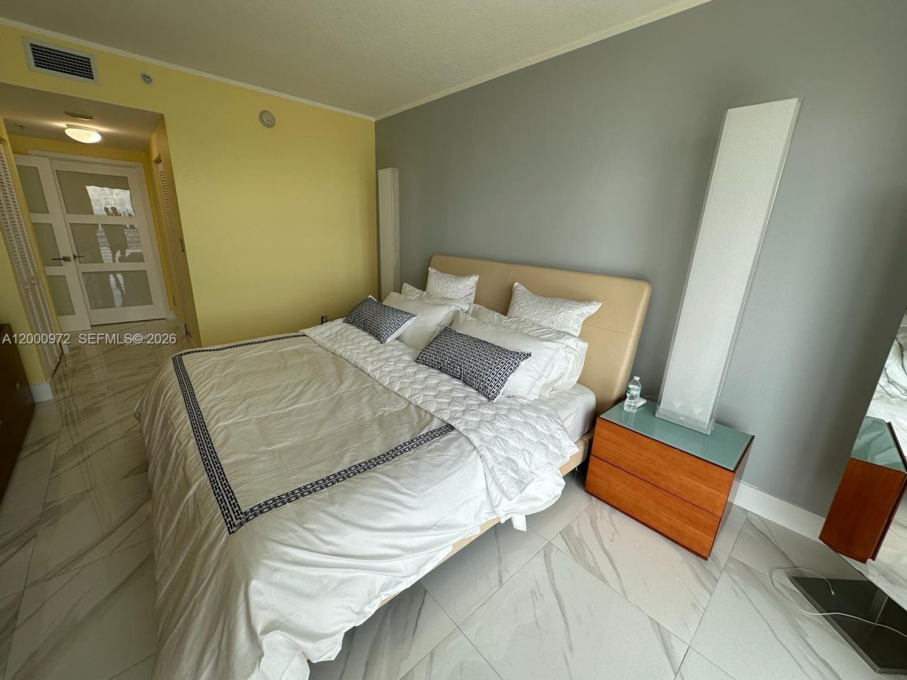 325 Biscayne Blvd, Unit 2523, Miami, FL 33131 Photo