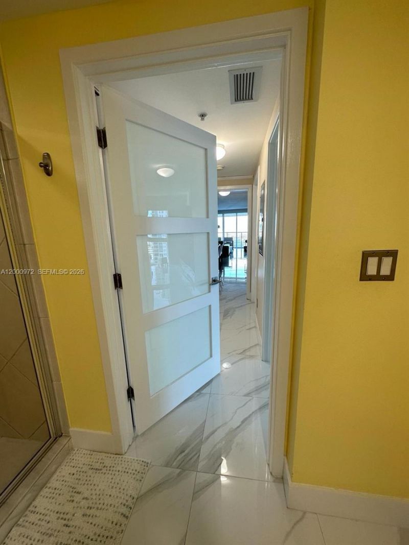 325 Biscayne Blvd, Unit 2523, Miami, FL 33131 Photo