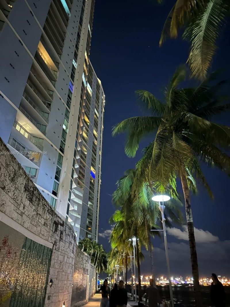 325 Biscayne Blvd, Unit 2523, Miami, FL 33131 Photo