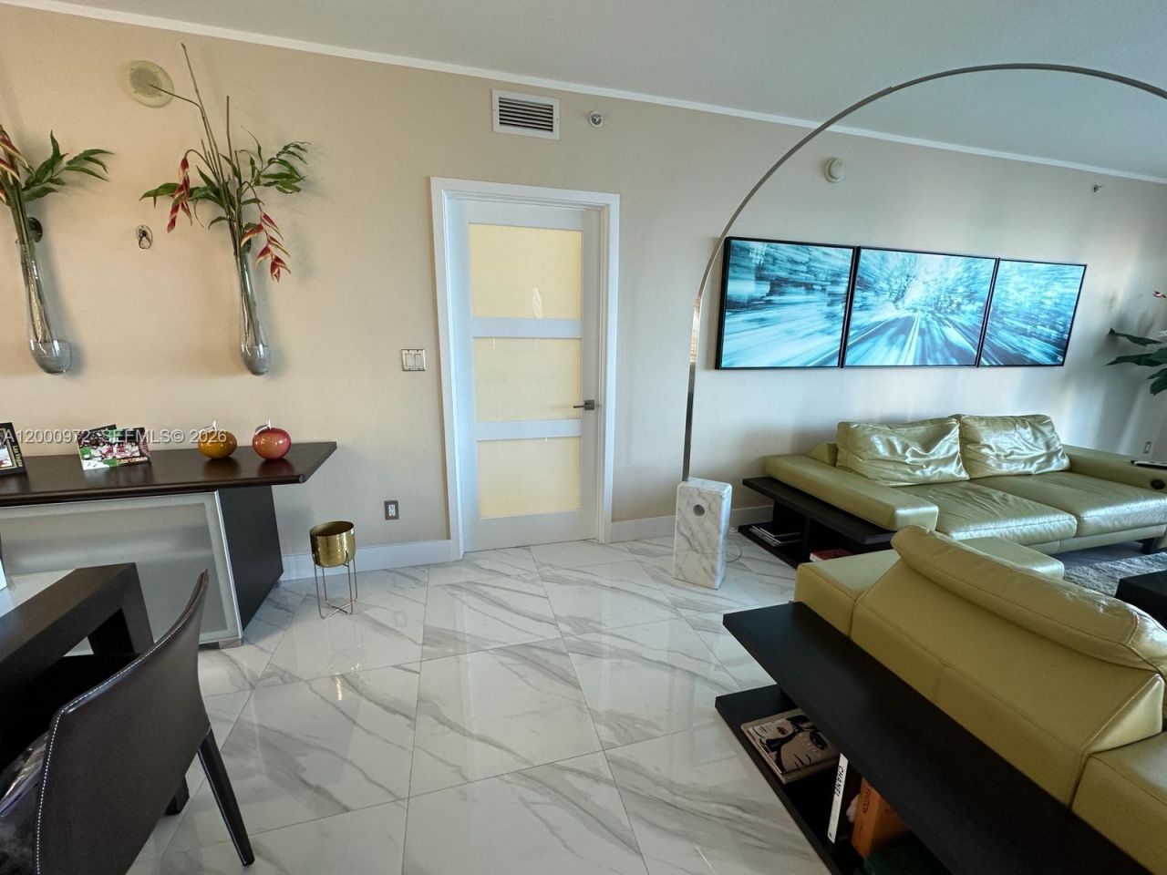 325 Biscayne Blvd, Unit 2523, Miami, FL 33131 Photo