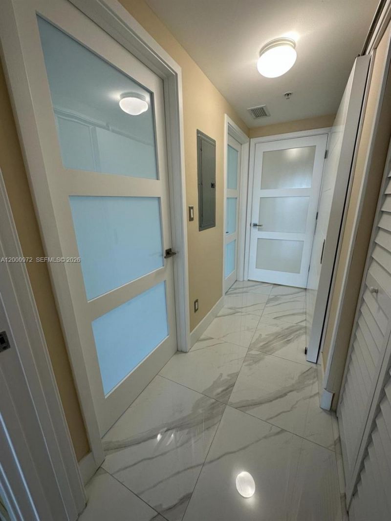 325 Biscayne Blvd, Unit 2523, Miami, FL 33131 Photo