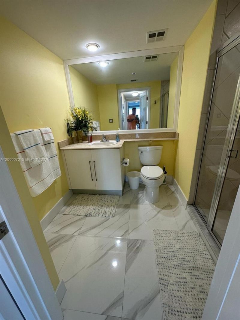 325 Biscayne Blvd, Unit 2523, Miami, FL 33131 Photo