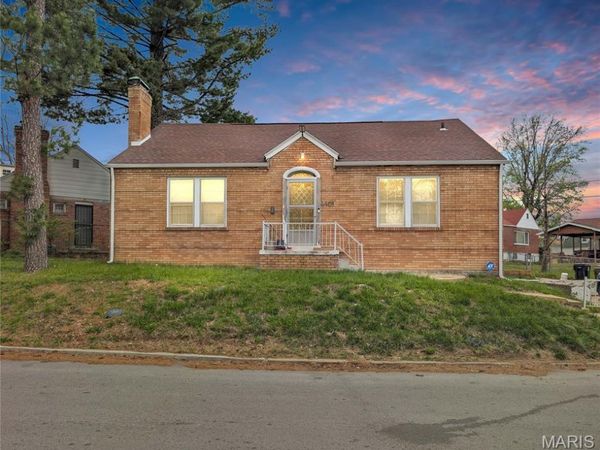 4401 Charlie Dooley Drive , St Louis, MO 63121