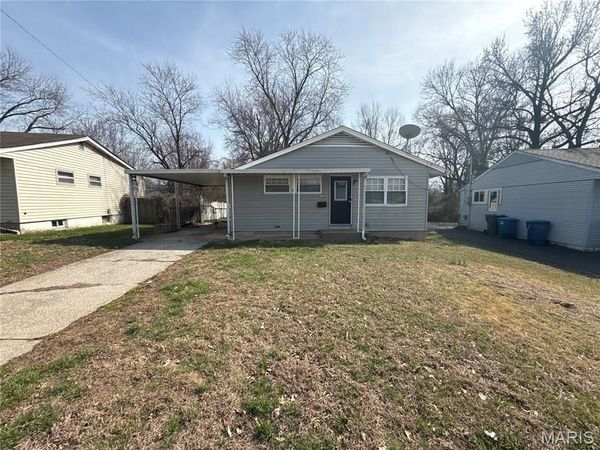 100 Glen Garry Road , Unincorporated, MO 63137