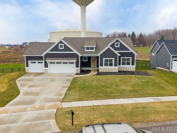 8367 Bauer Ridge Avenue, Jenison, MI 49428
