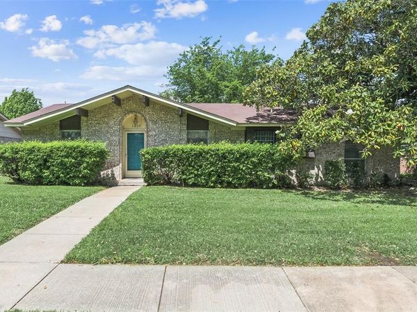 1017 Ravencroft Drive, Garland, TX 75043