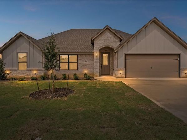 725 Jameson Street, Springtown, TX 76082