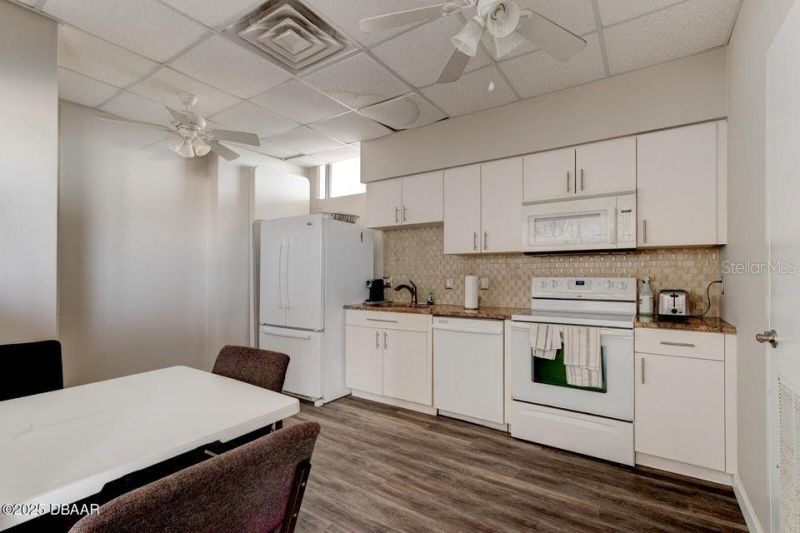 2828 N Atlantic Avenue, Unit 302, Daytona Beach, FL 32118 Photo
