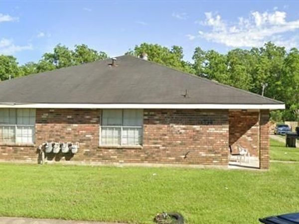 10940 ROGER Drive, Unit B, New Orleans, LA 70127