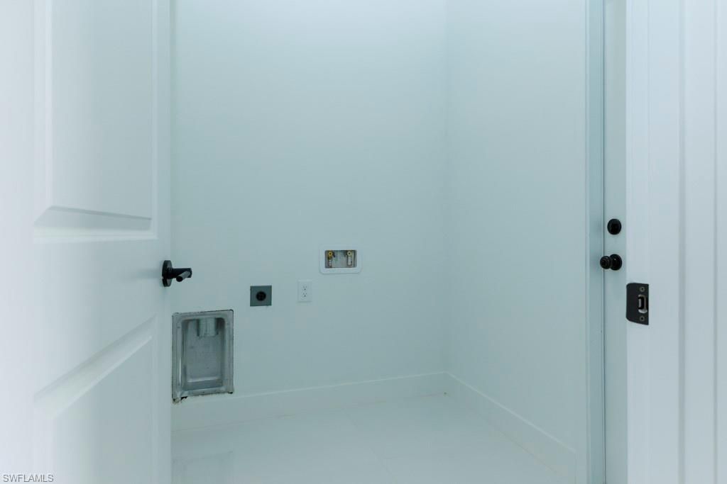 402 Thompson Ave, Lehigh Acres, FL 33972 Photo