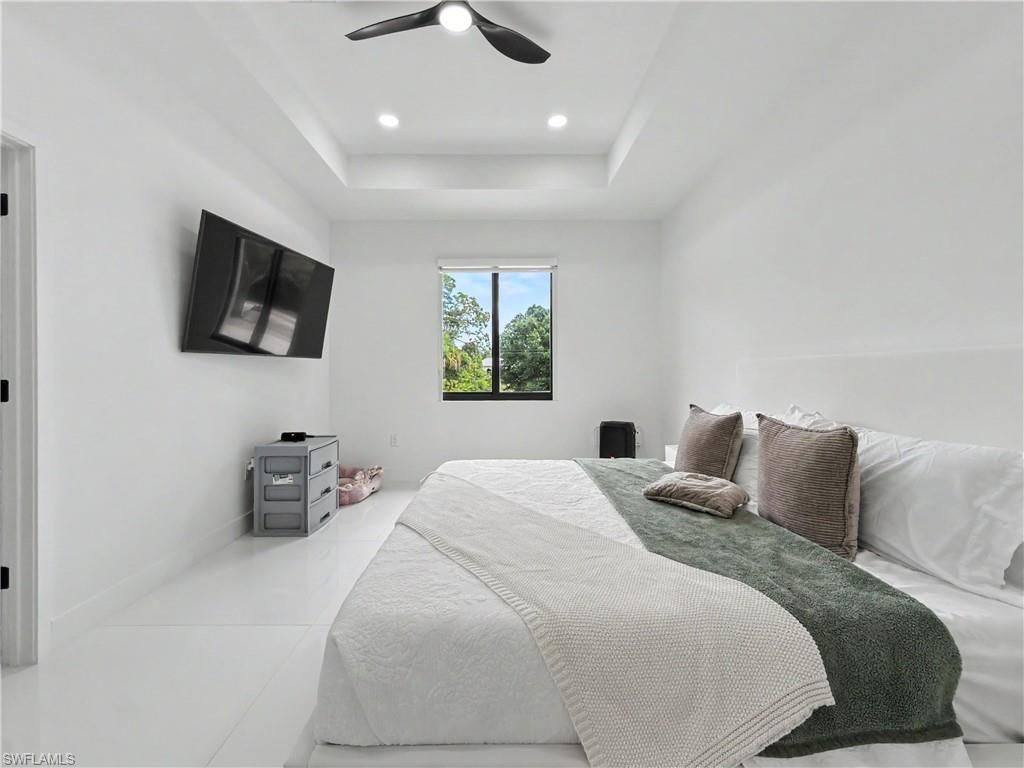 402 Thompson Ave, Lehigh Acres, FL 33972 Photo