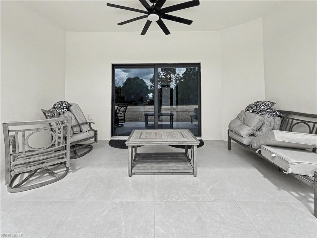 402 Thompson Ave, Lehigh Acres, FL 33972 Photo