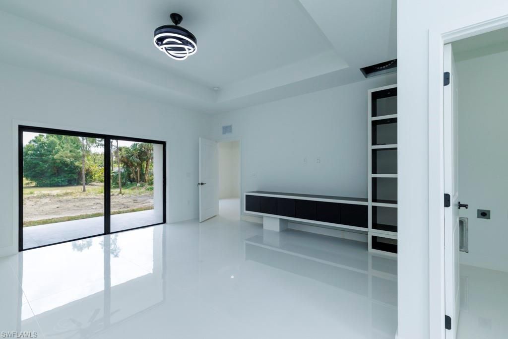 402 Thompson Ave, Lehigh Acres, FL 33972 Photo