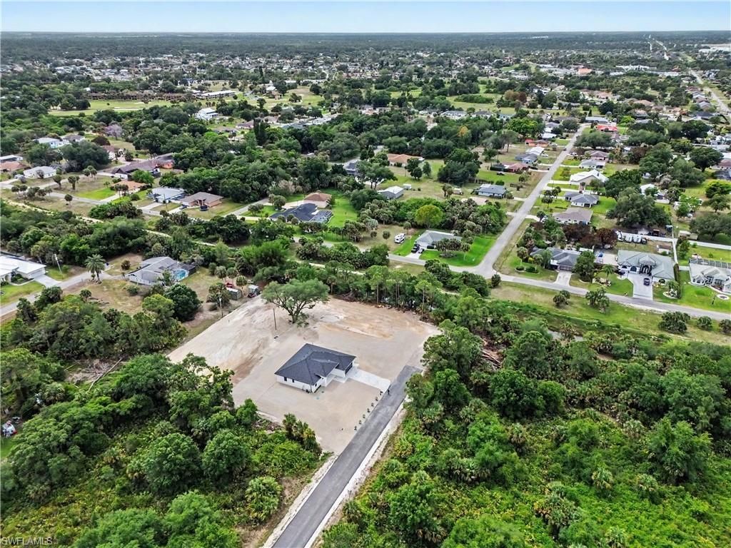 402 Thompson Ave, Lehigh Acres, FL 33972 Photo