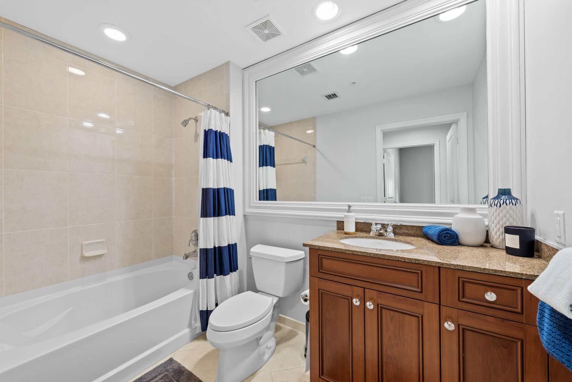 347 N New River Dr Drive E, Unit 405, Fort Lauderdale, FL 33301 Photo