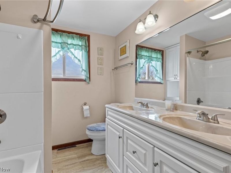 68710 Blaine Chermont Road, Bridgeport, OH 43912 Photo 18