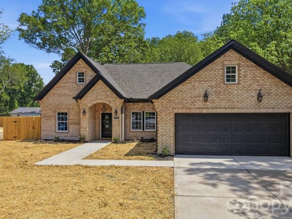 5121 Morningwood Drive, Matthews, NC 28105
