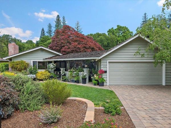 216 Montclair Road, Los Gatos, CA 95032