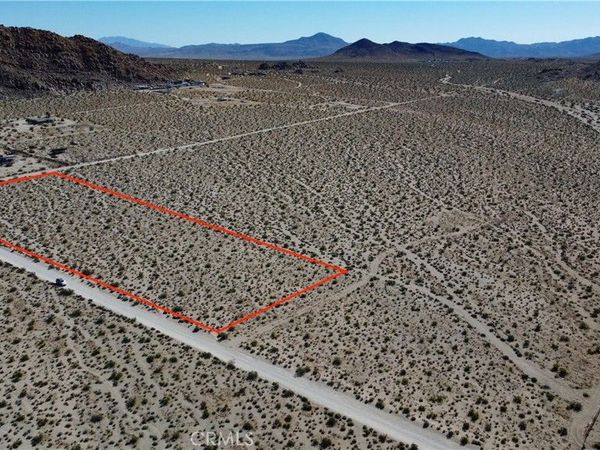 777 Peffer Lane, Lucerne Valley, CA 92356