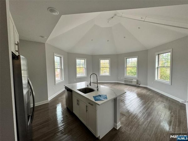 40 Park Avenue 303, PARK RIDGE, NJ 07656