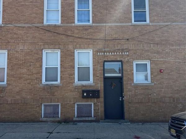 98 Macarthur Avenue 1, GARFIELD, NJ 07026