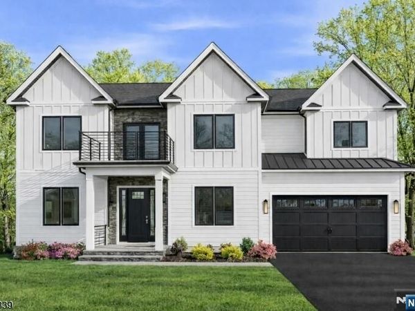 11 Elmwood Court, LIVINGSTON, NJ 07039