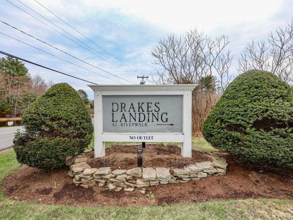 49 Drakes Landing, Hampton, NH 03842