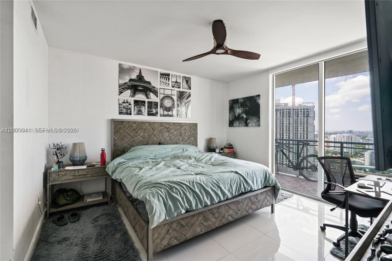 90 SW 3rd St, Unit 2908, Miami, FL 33130 Photo