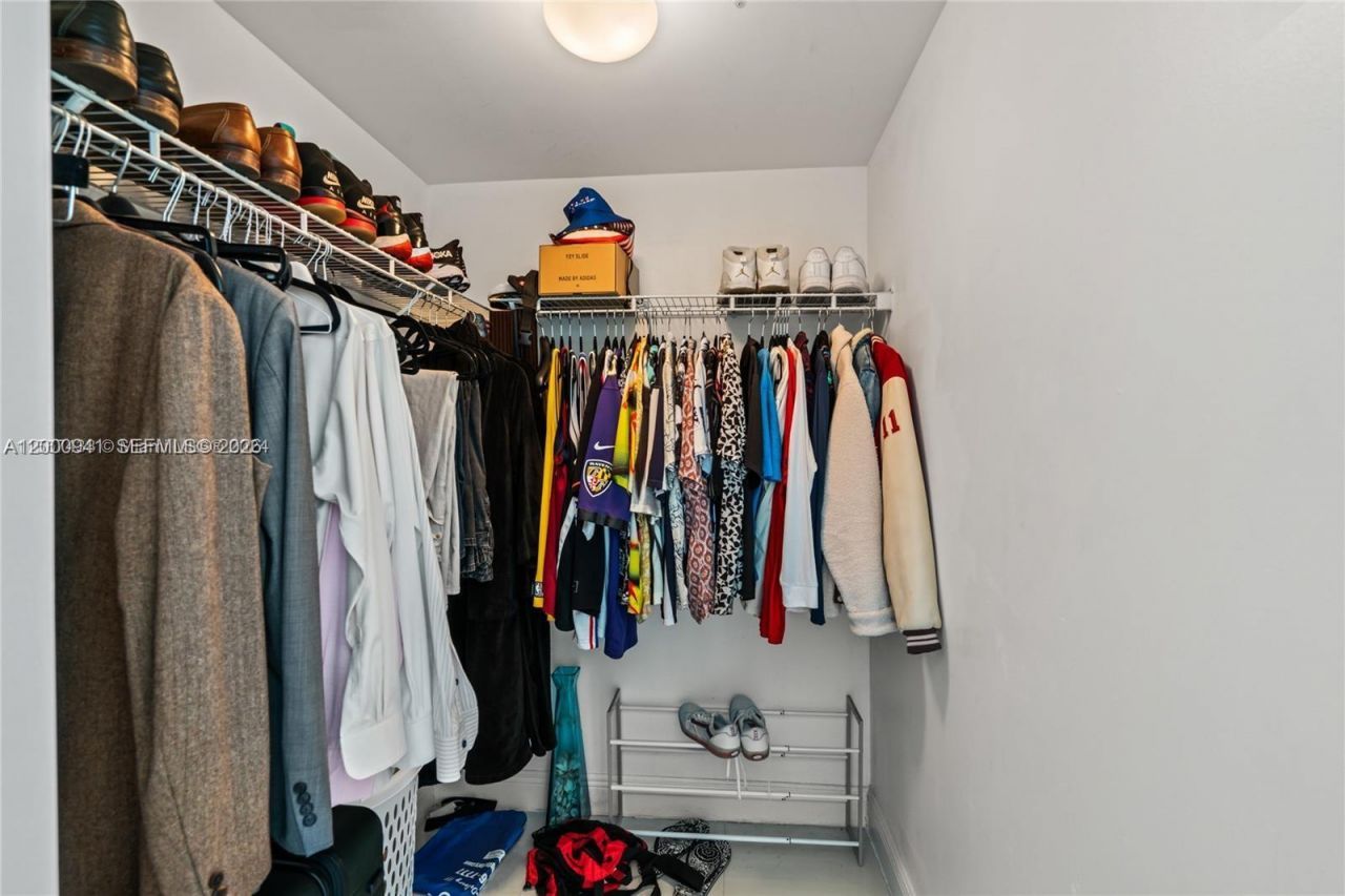 90 SW 3rd St, Unit 2908, Miami, FL 33130 Photo