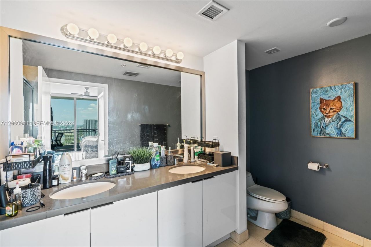 90 SW 3rd St, Unit 2908, Miami, FL 33130 Photo