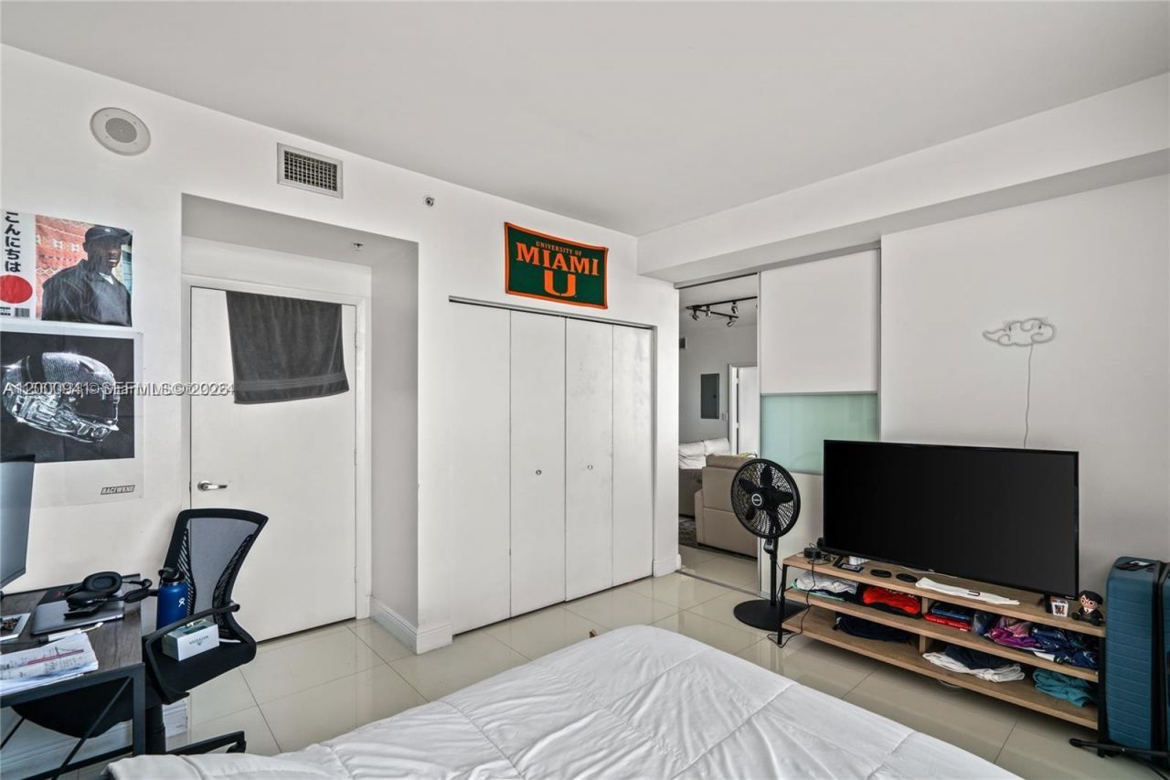 90 SW 3rd St, Unit 2908, Miami, FL 33130 Photo