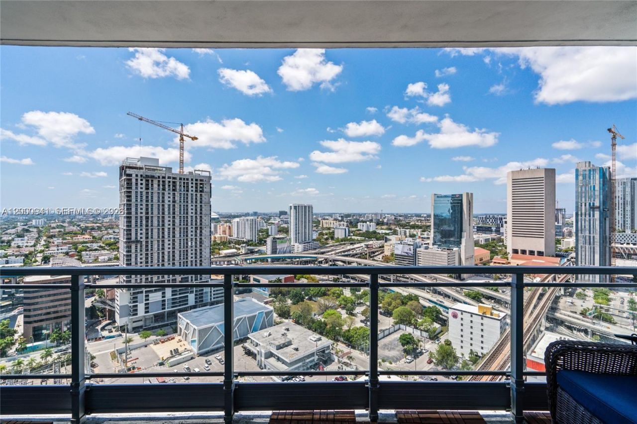 90 SW 3rd St, Unit 2908, Miami, FL 33130 Photo