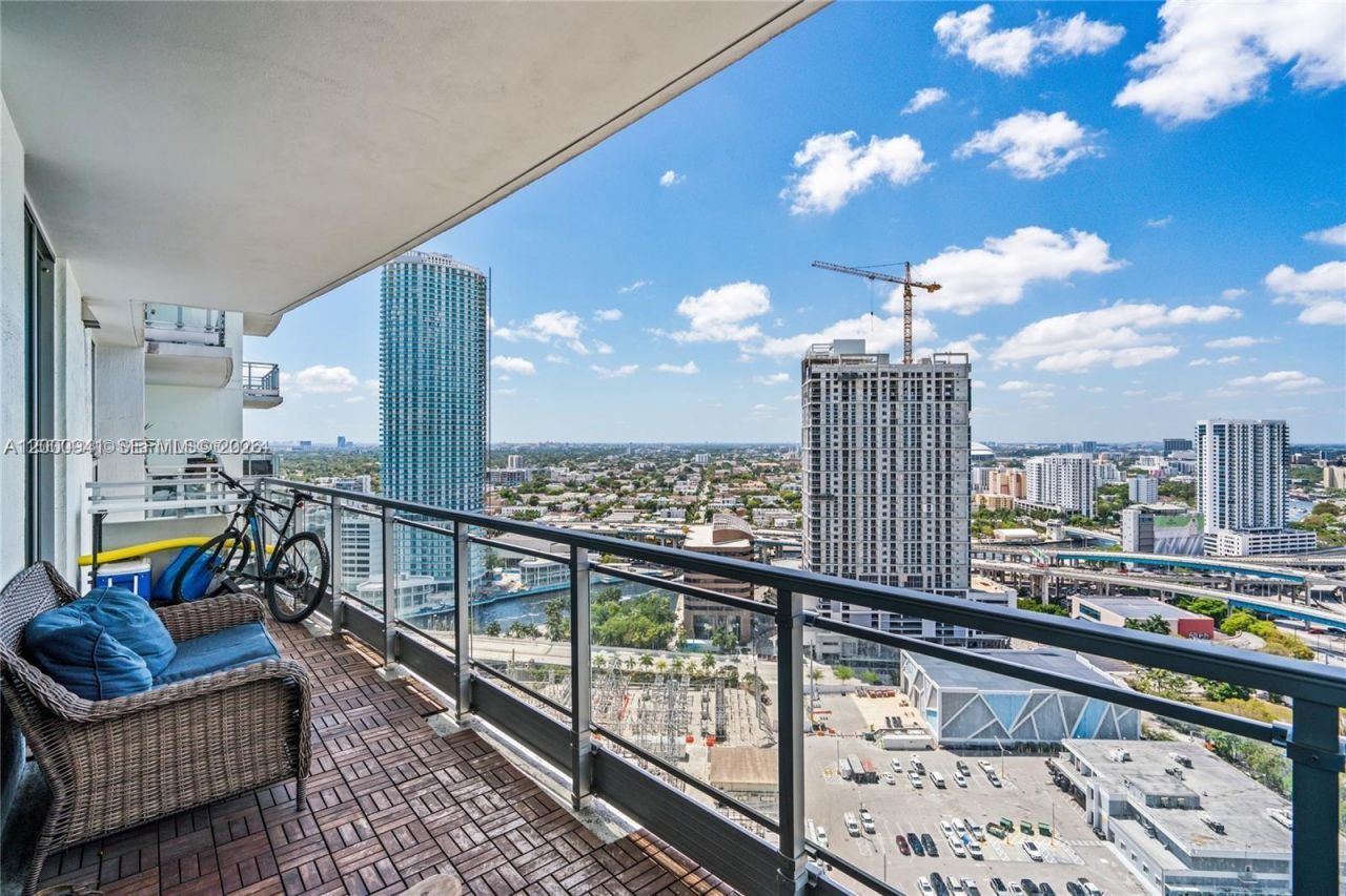 90 SW 3rd St, Unit 2908, Miami, FL 33130 Photo